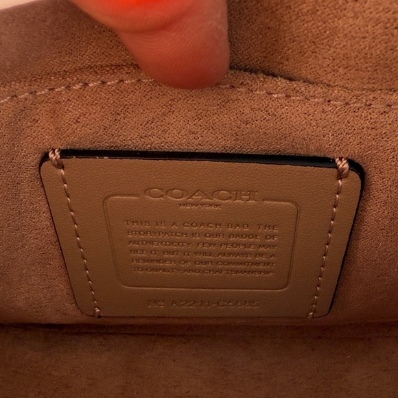 Coach EUC Off-White Leather shoulder & Crossbody Bag - Picture 11 of 16